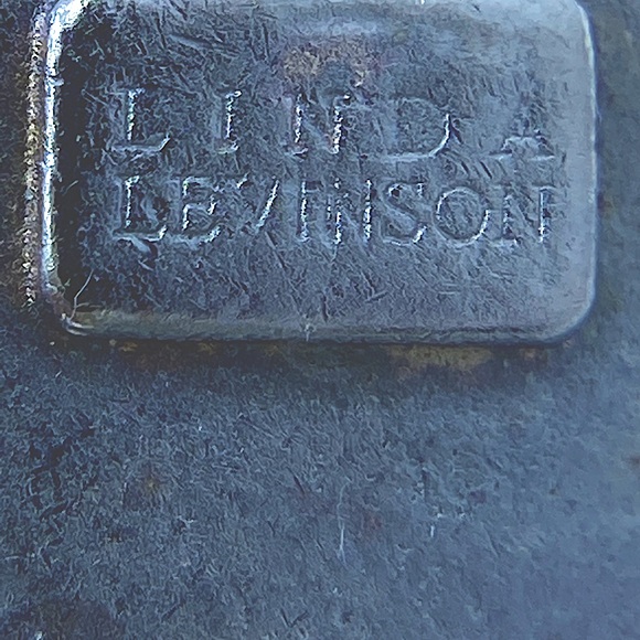 Vintage LINDA LEVINSON Large Pearl Drop Clip Earrings - Picture 4 of 4